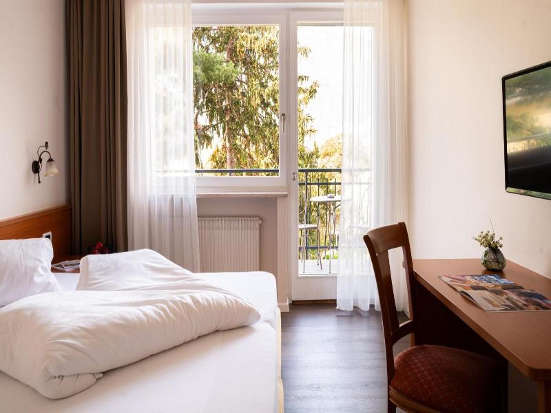 Hotel Villa Laurus image