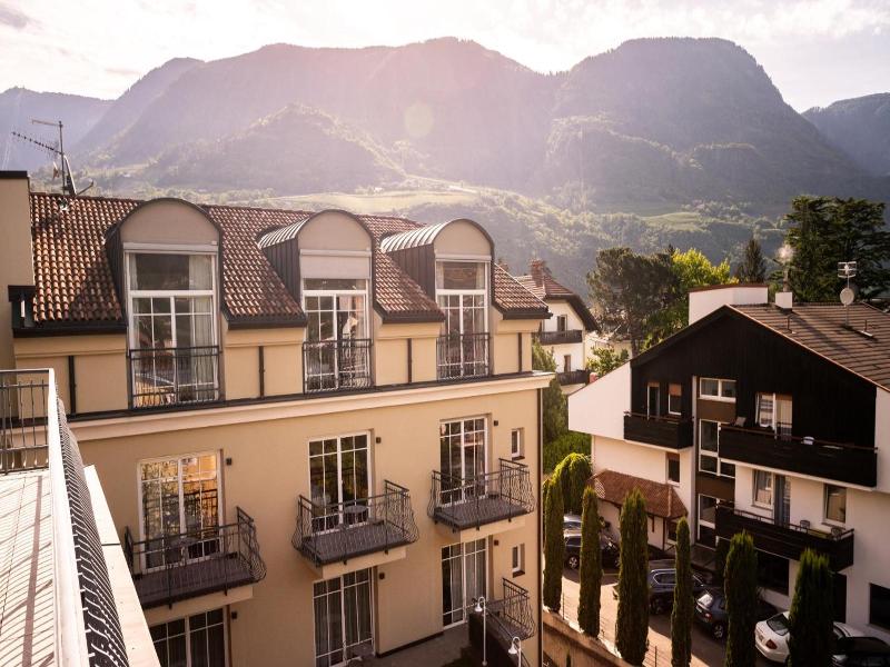 Hotel Villa Laurus image