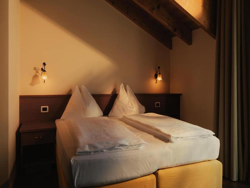 Hotel Villa Laurus image
