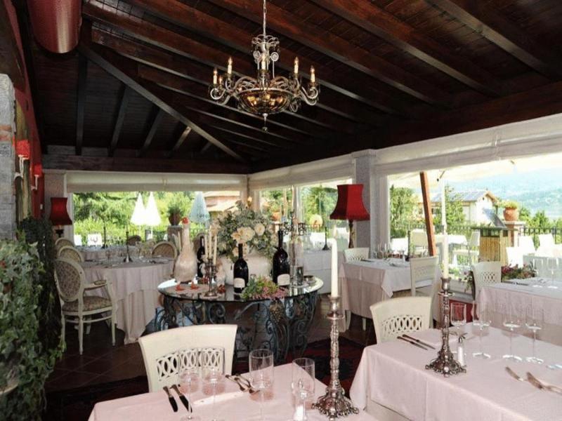 Villa Baroni image