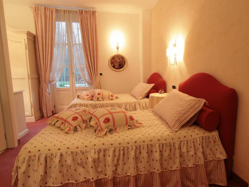 Villa Baroni image