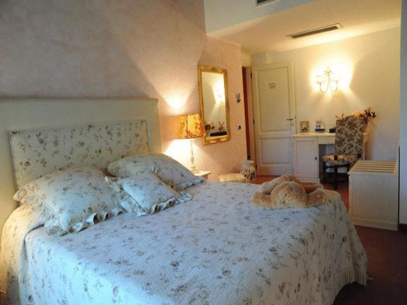 Villa Baroni image