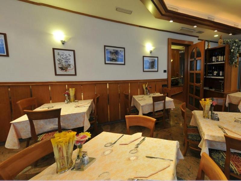 Hotel Vela image