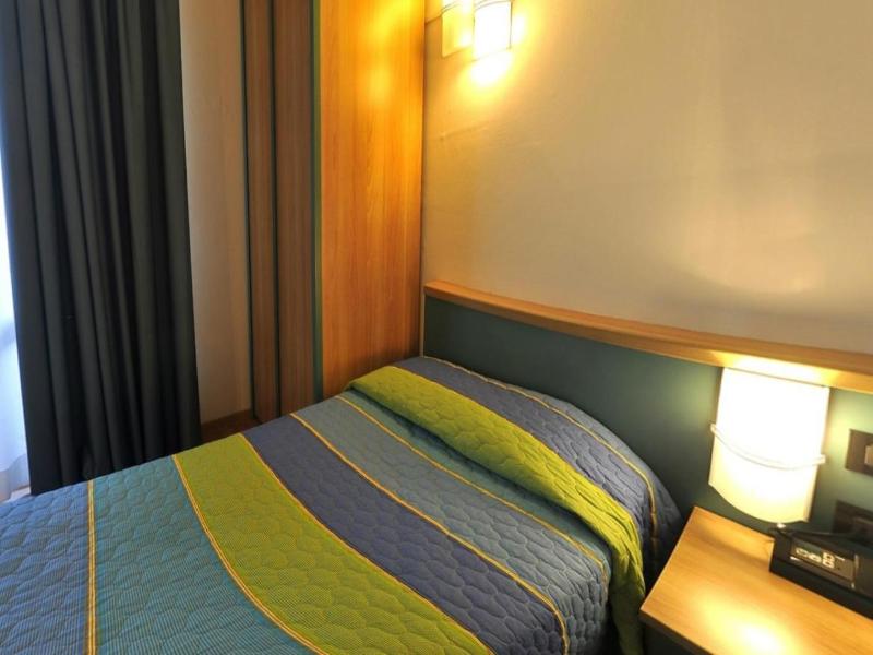 Hotel Vela image