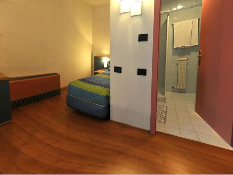 Hotel Vela image