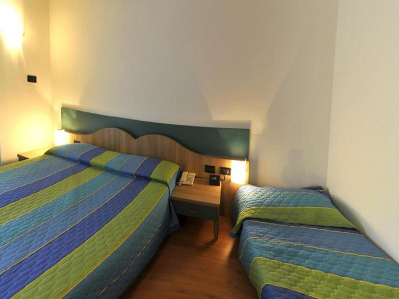 Hotel Vela image