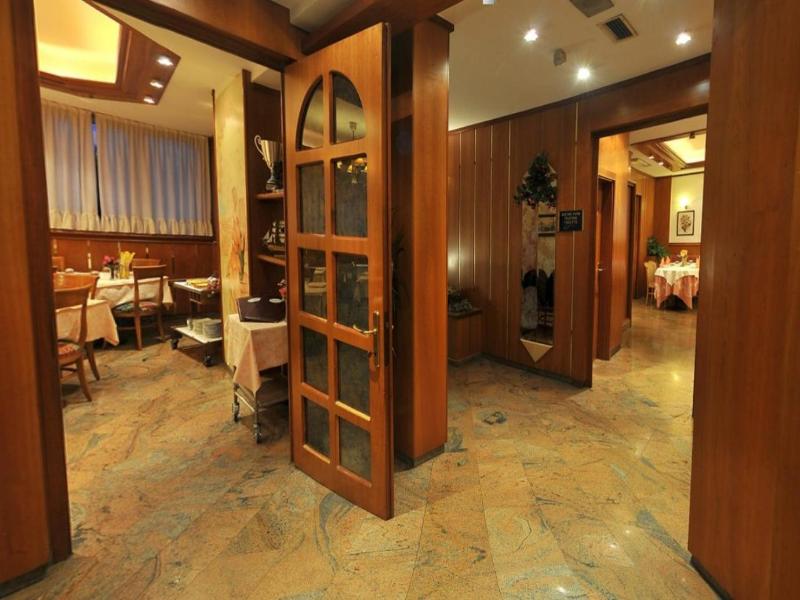 Hotel Vela image