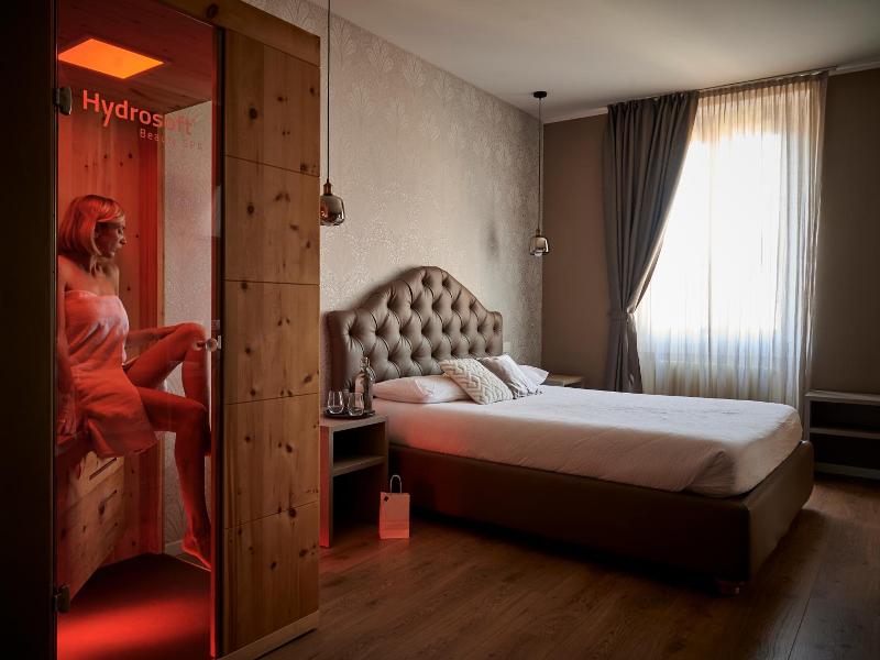 Lainez Rooms & Suites image