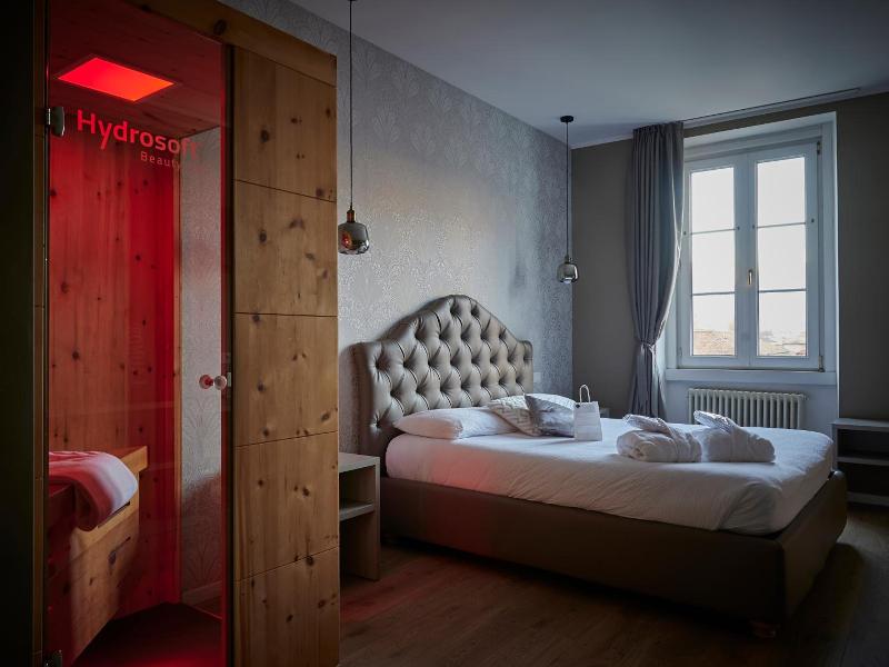 Lainez Rooms & Suites image