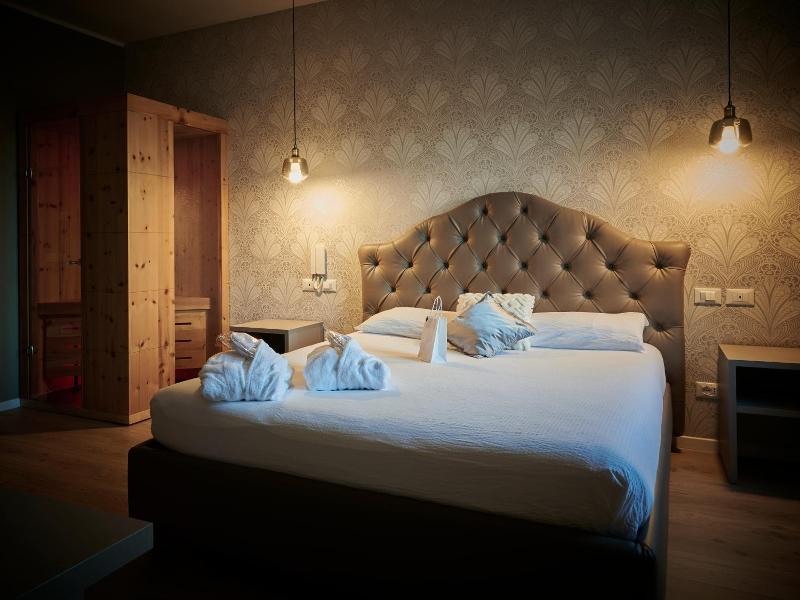 Lainez Rooms & Suites image