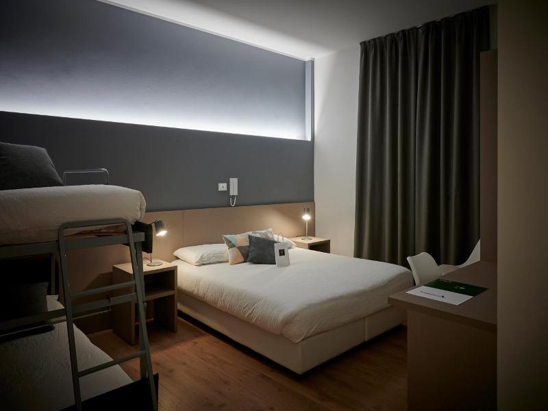 Lainez Rooms & Suites image