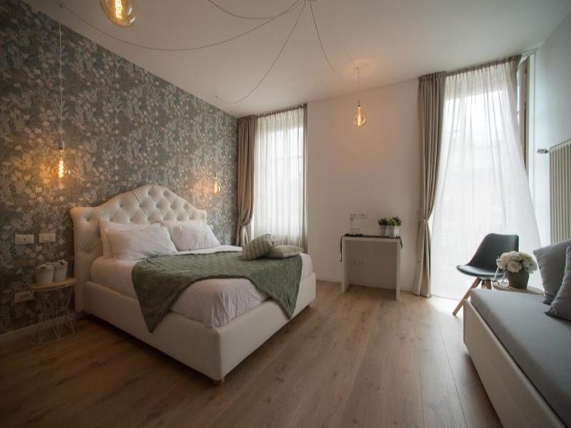 Lainez Rooms & Suites image