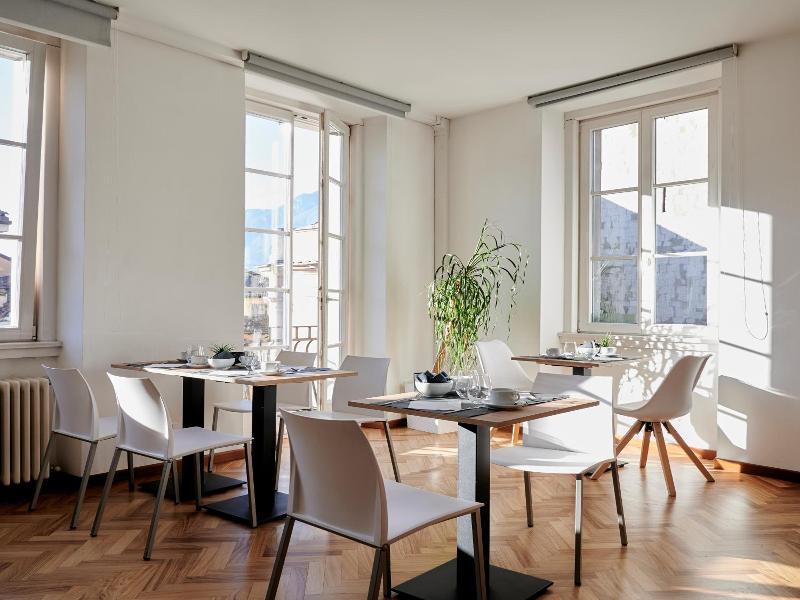 Lainez Rooms & Suites image
