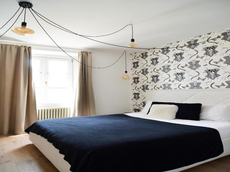 Lainez Rooms & Suites image