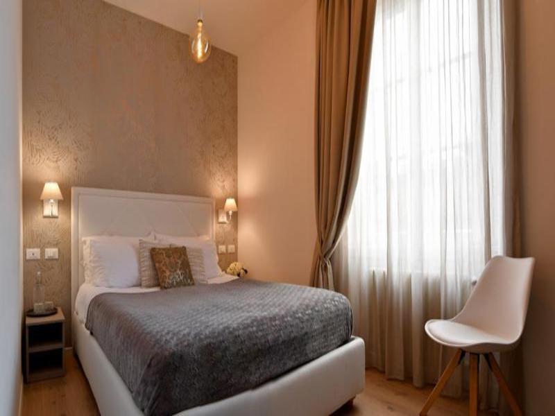 Lainez Rooms & Suites image