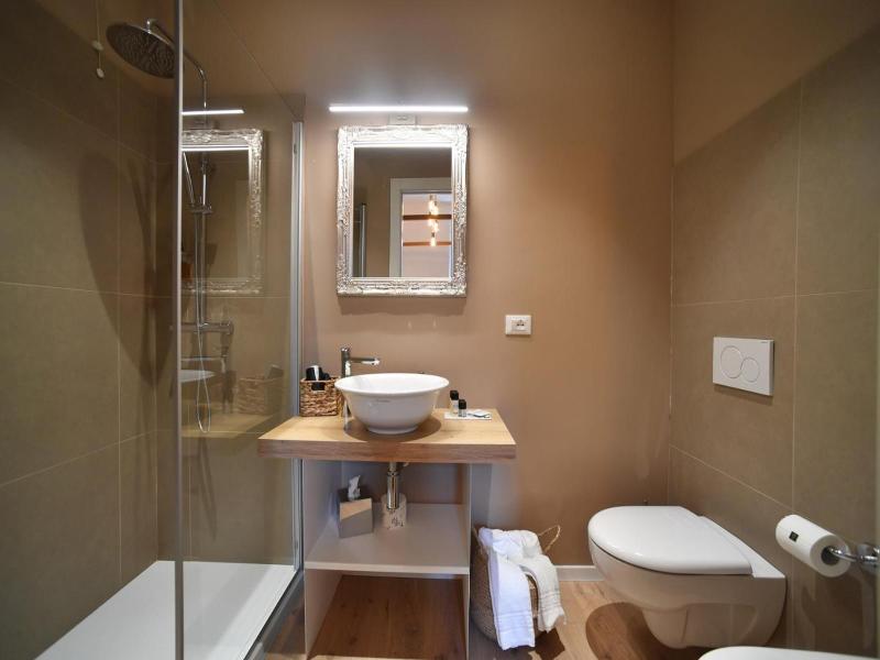 Lainez Rooms & Suites image