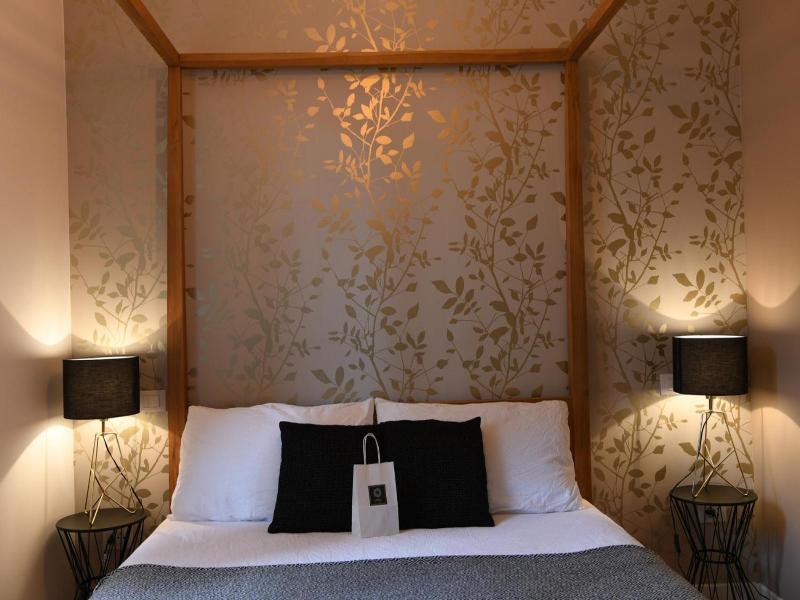 Lainez Rooms & Suites image