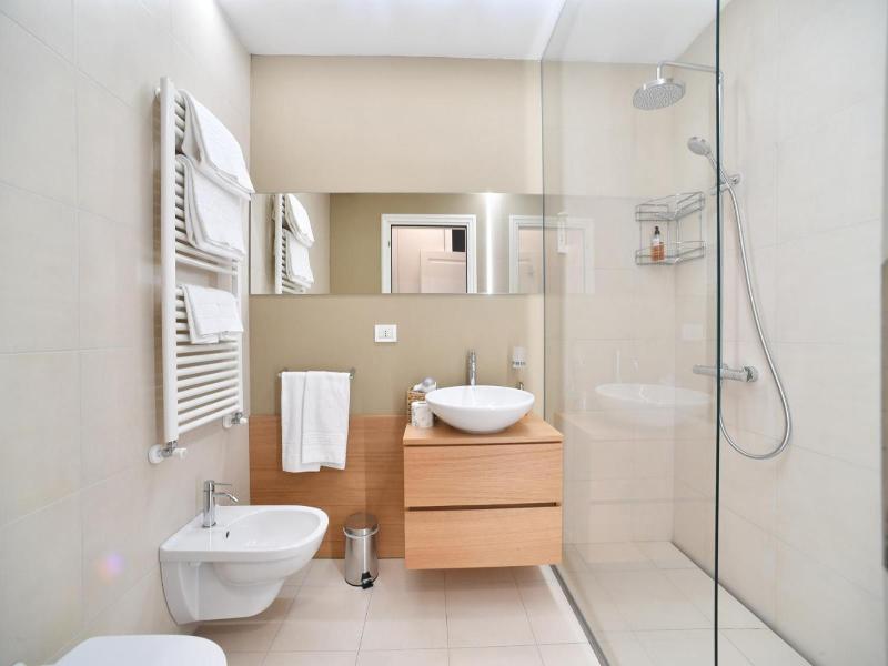 Lainez Rooms & Suites image