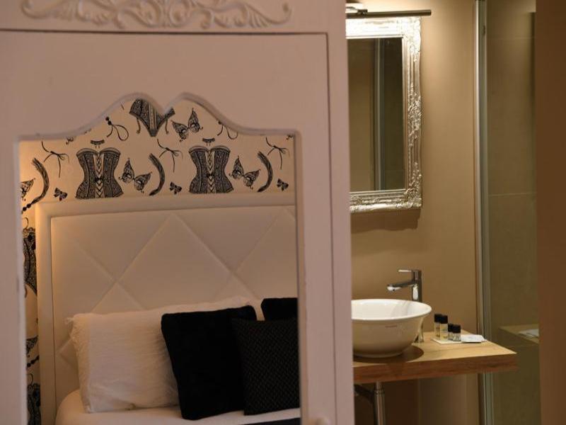 Lainez Rooms & Suites image