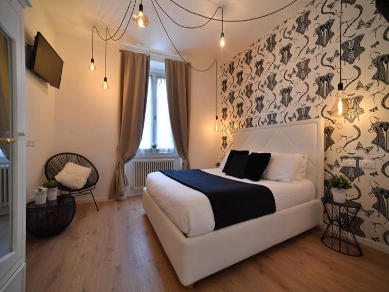 Lainez Rooms & Suites image