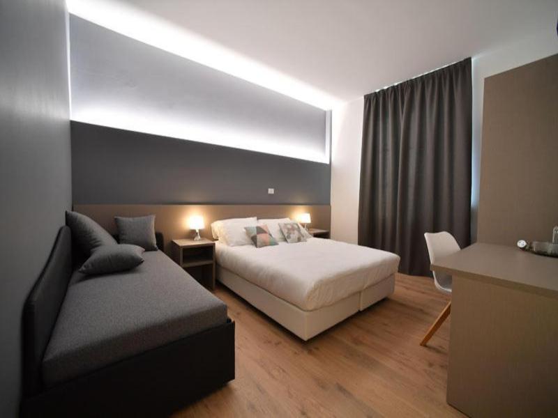 Lainez Rooms & Suites image