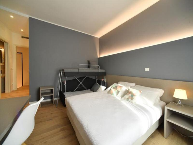 Lainez Rooms & Suites image