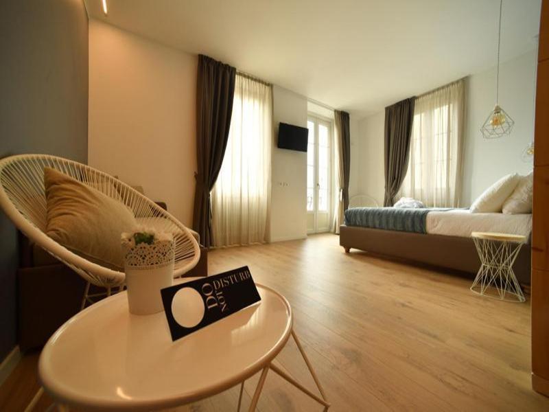 Lainez Rooms & Suites image