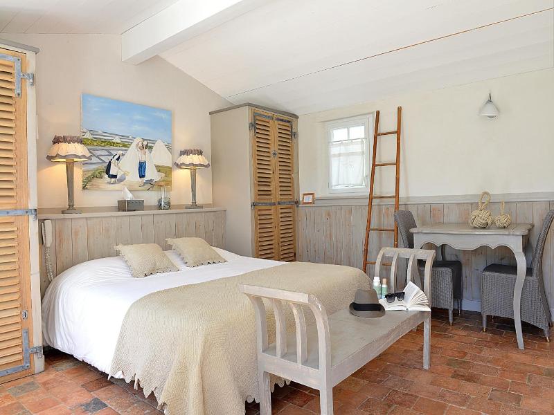 Hotel Les Bois Flottais image