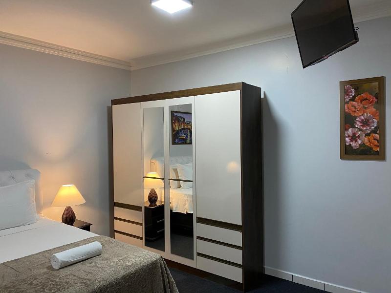 Quarto Luxo Silver image