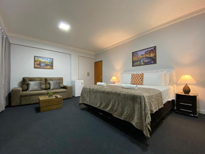 Quarto Luxo Silver image