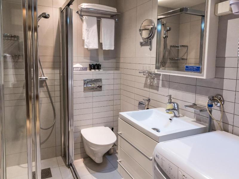 Kampen Hotell image