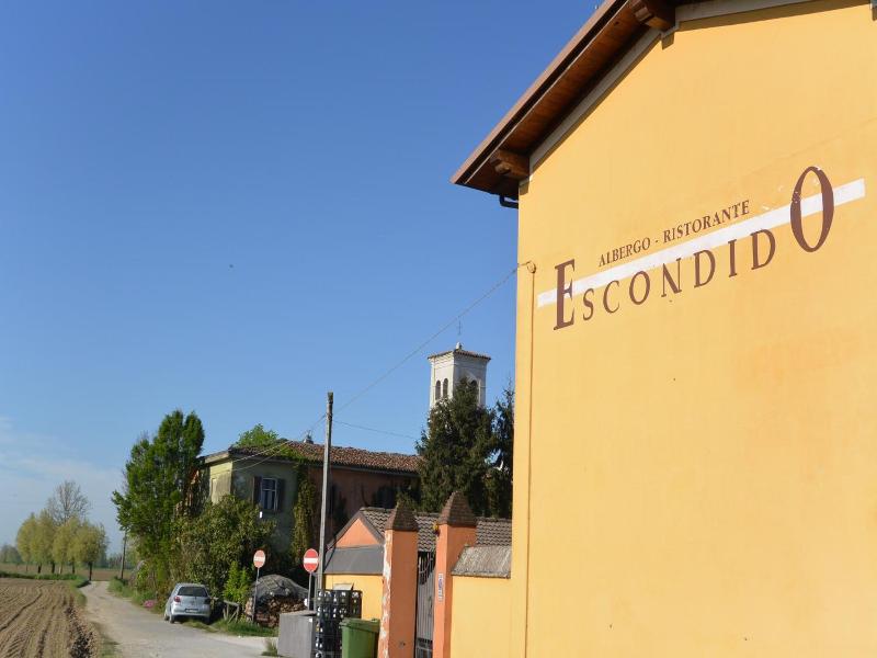 Albergo Escondido image