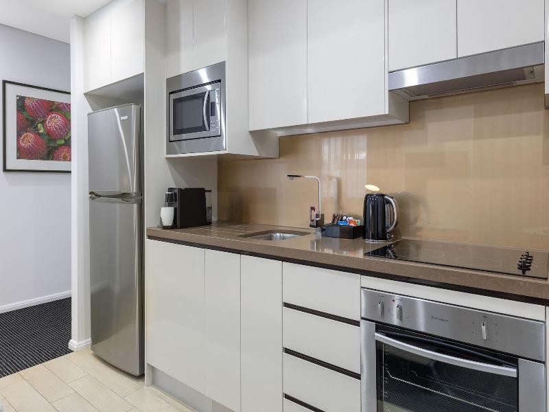 Meriton Suites North Ryde image