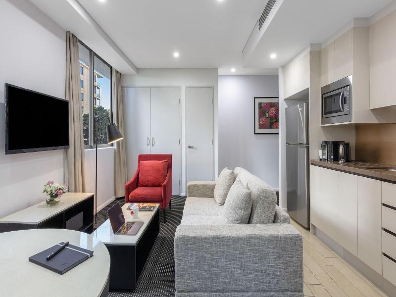 Meriton Suites North Ryde image