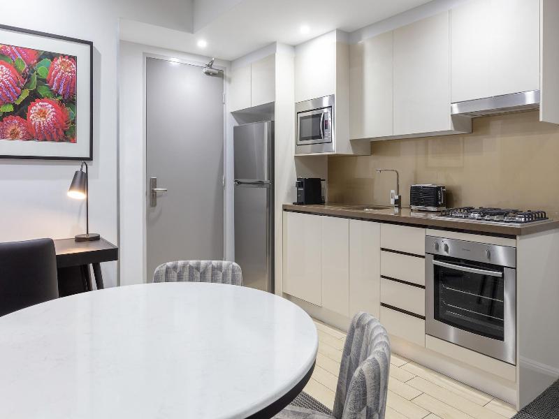 Meriton Suites North Ryde image