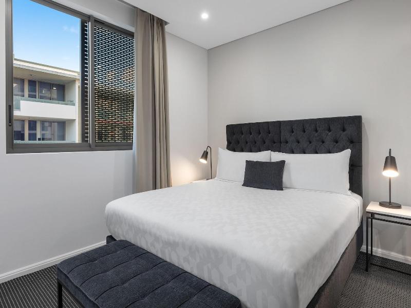 Meriton Suites North Ryde image