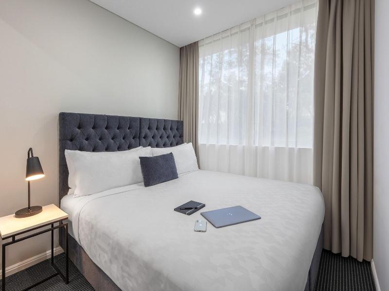 Meriton Suites North Ryde image
