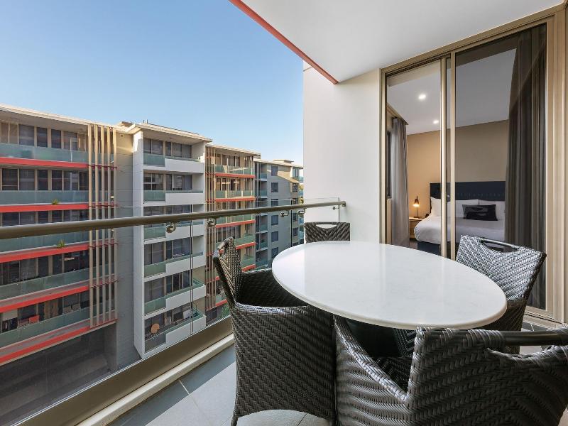 Meriton Suites North Ryde image