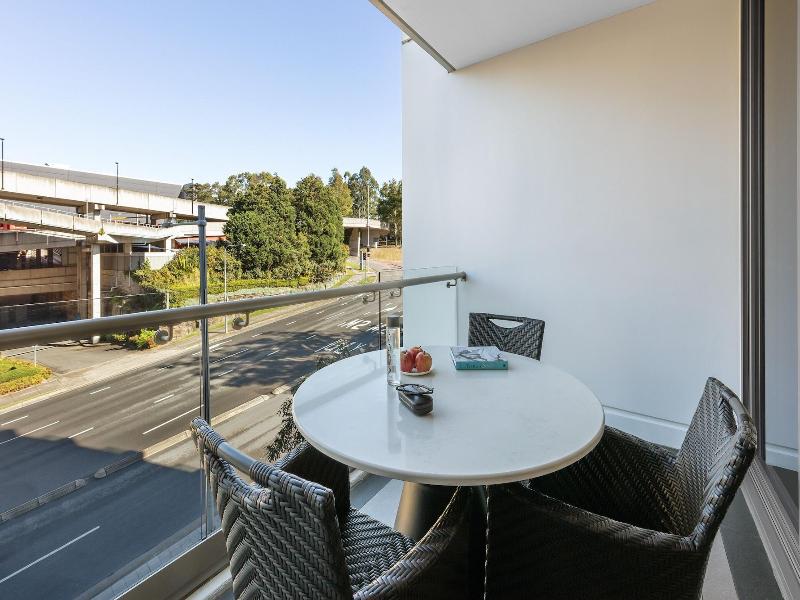 Meriton Suites North Ryde image