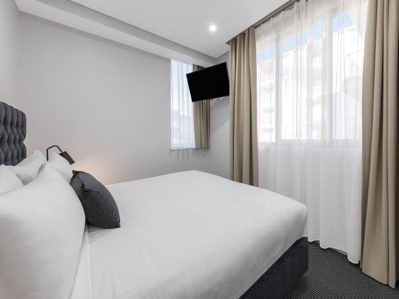 Meriton Suites North Ryde image