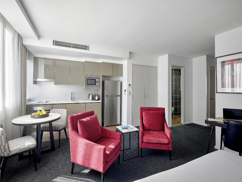 Meriton Suites North Ryde image