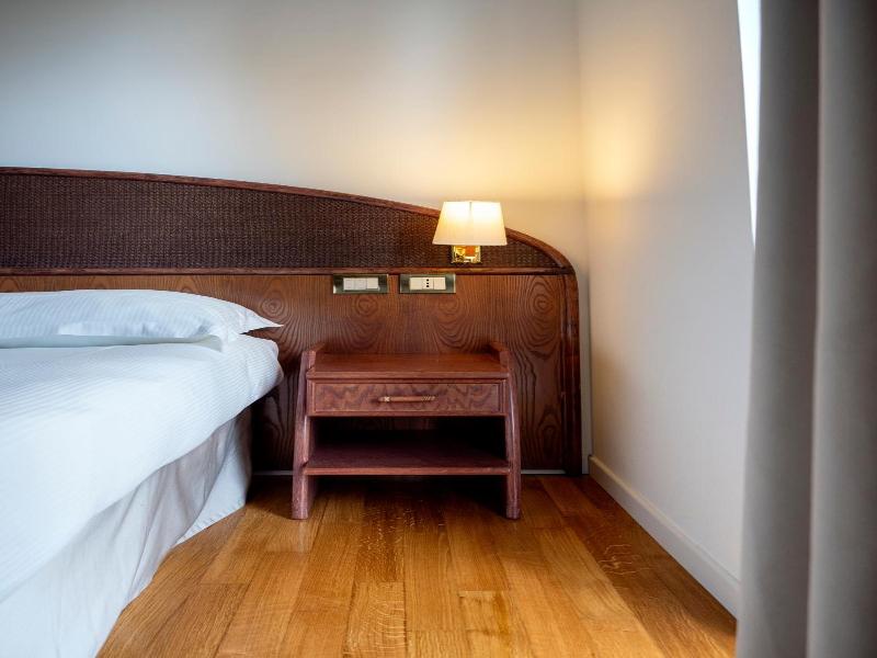 Hotel Altamira image