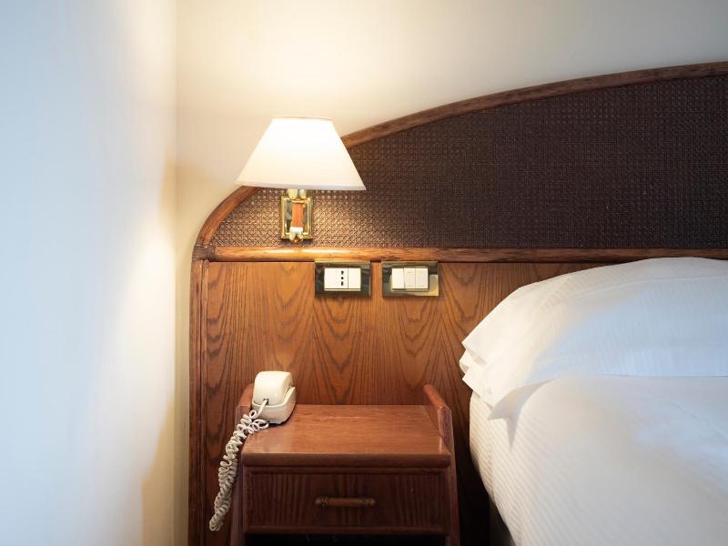 Hotel Altamira image
