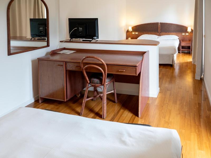 Hotel Altamira image