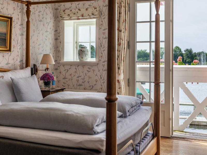 Dyvig Badehotel image