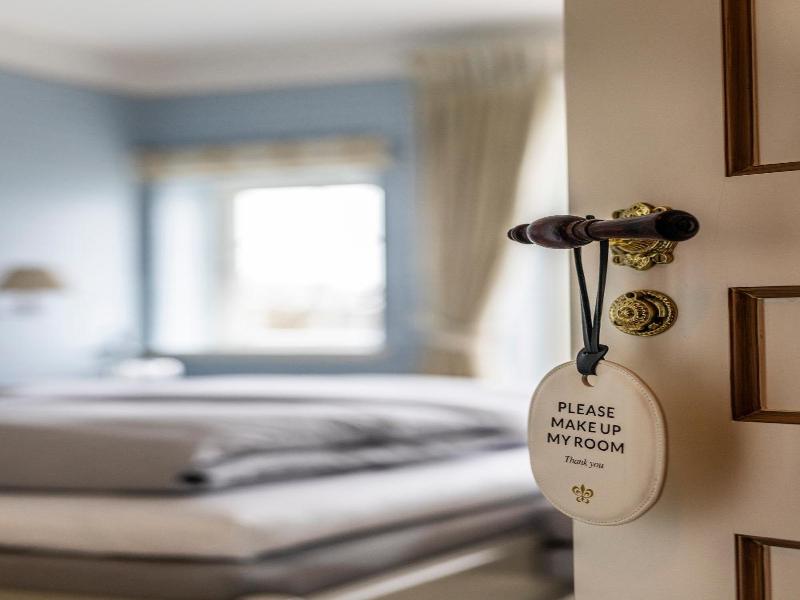 Dyvig Badehotel image