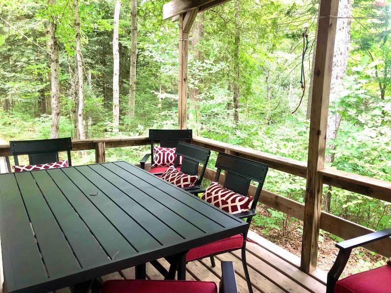 "high Falls Bay Cottages, Camping & Waterpark" image