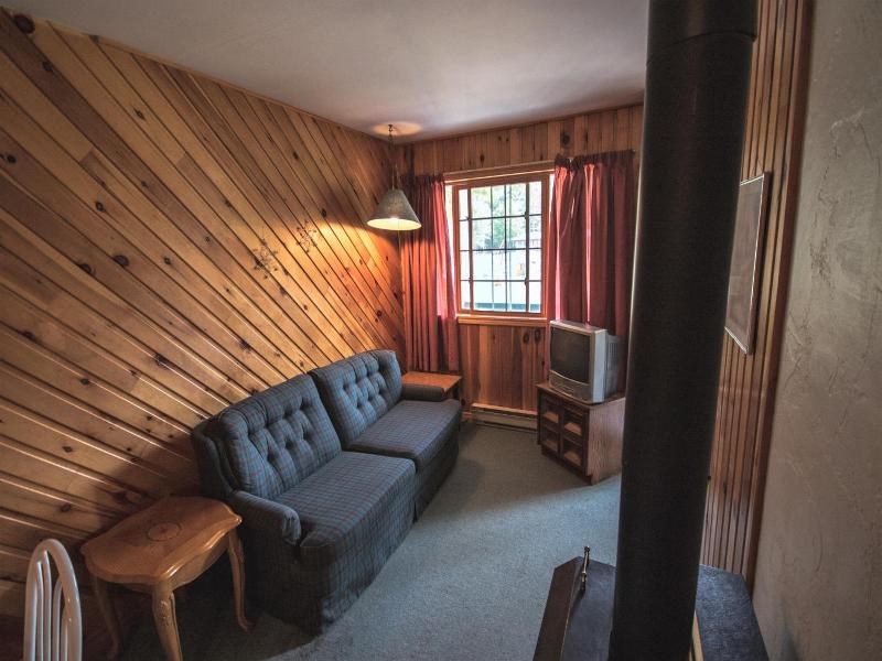 "high Falls Bay Cottages, Camping & Waterpark" image