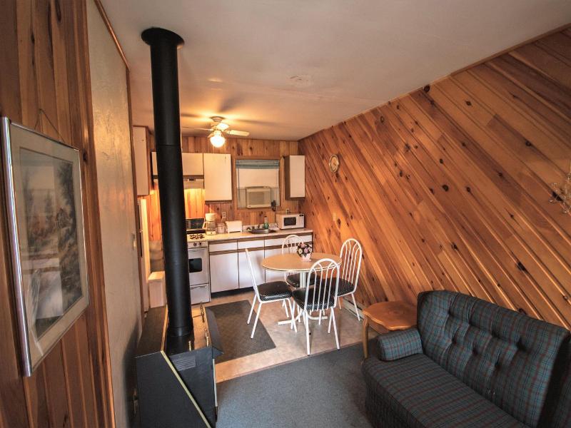 "high Falls Bay Cottages, Camping & Waterpark" image