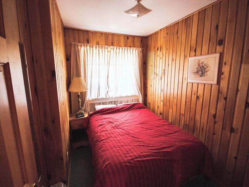 "high Falls Bay Cottages, Camping & Waterpark" image